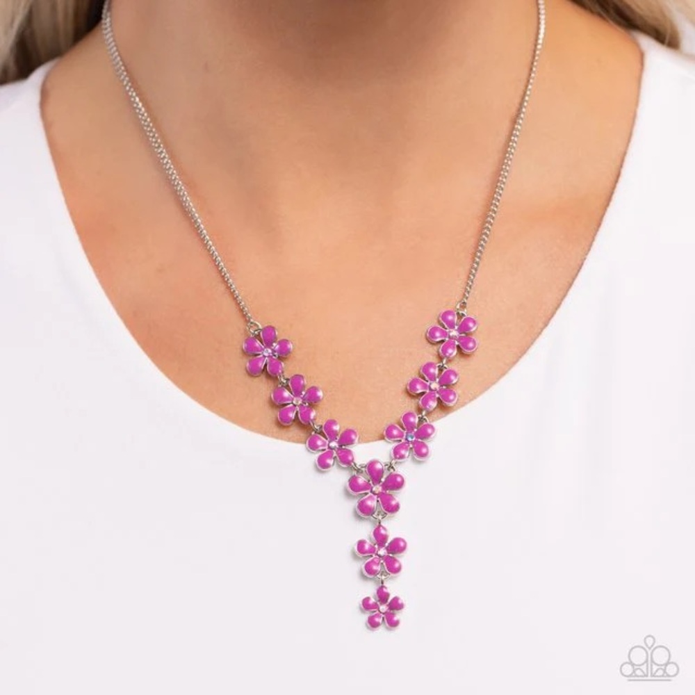 Paparazzi Necklace ~ Flowering Feature - Multi